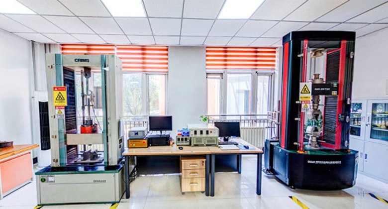 Room temperature universal testing machine